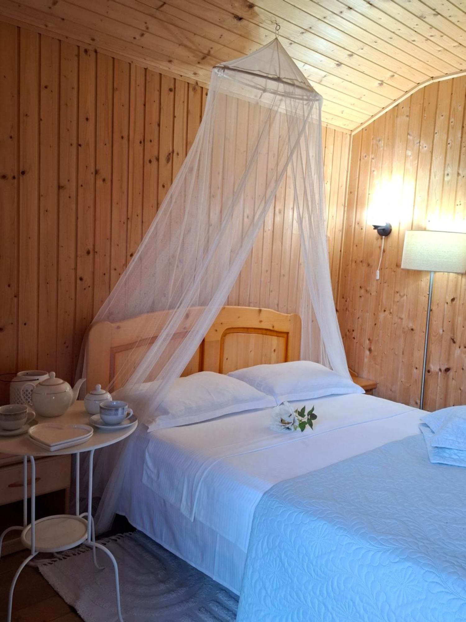 Cabane De Lemn Costineşti Pokoj fotografie